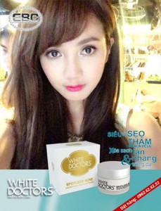 hot-girl-yeu-thich-kem-xoa-tham-mun-spotless-acnes-3