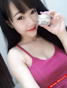 hot-girl-yeu-thich-kem-xoa-tham-mun-spotless-acnes-6